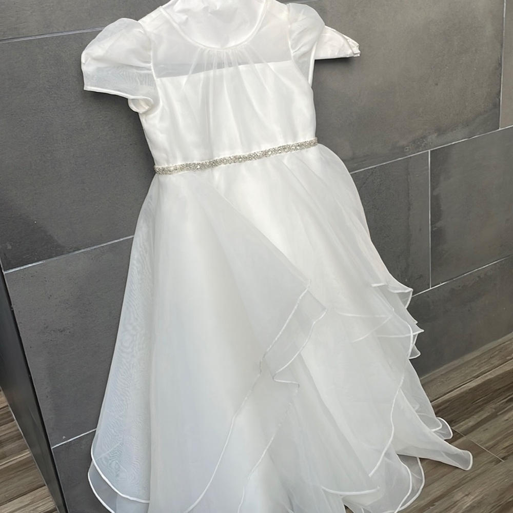 Flower girl dress. David’s bridal. Size 4.